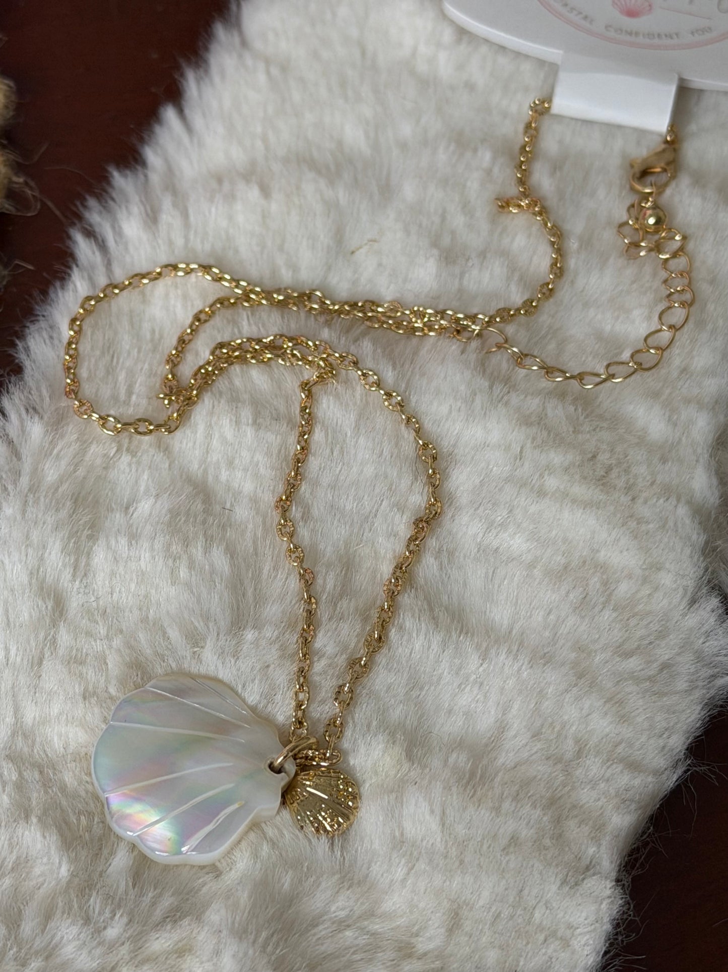 Barefoot pearl Necklace